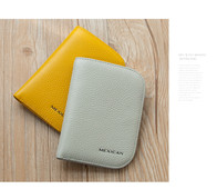 Portofel mic de dama cu inscriptie din imitatie de piele in mai multe culori