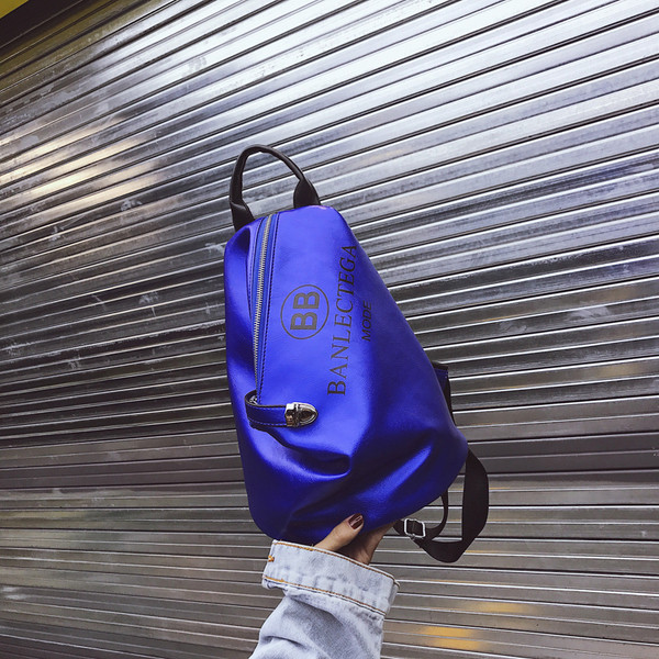 Rucsac de damă cu inscripție în cinci culori