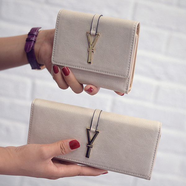 Portofel de dama modern cu element metalic in 2 marimi