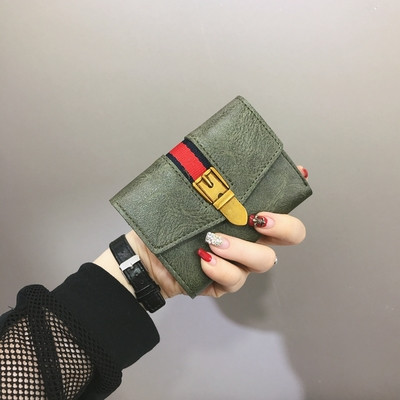 Малък дамски портфейл с метална закопчалка от еко кожа