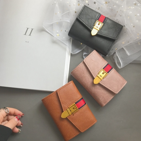 Малък дамски портфейл с метална закопчалка от еко кожа