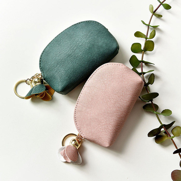 Portofel de dama cu fermoar si ciucuri din imitatie de piele in mai multe culori