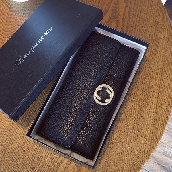 Елегантен дамски портфейл с метална декорация от еко кожа