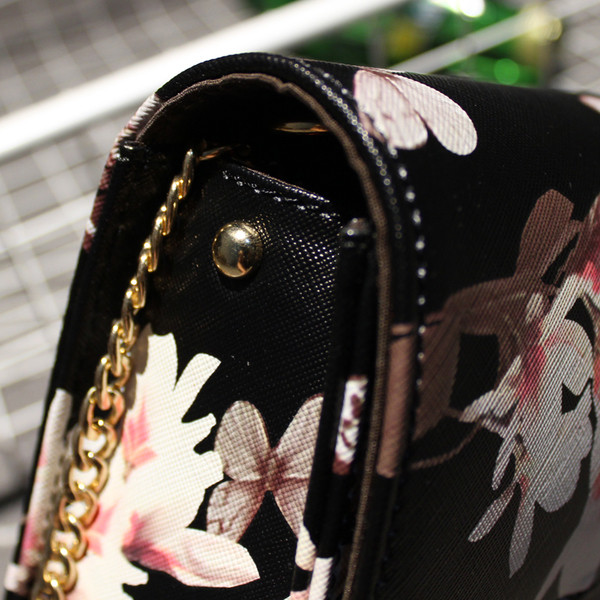 Geanta dama in mai multe culori cu imprimeu floral