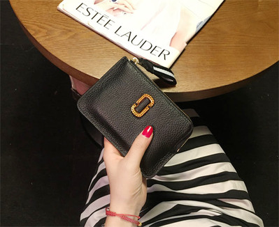 Portofel mic de dama cu element metalic si fermoar in mai multe culori