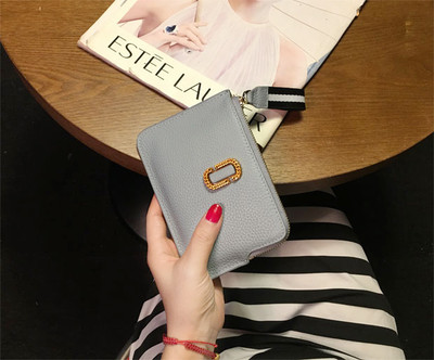 Portofel mic de dama cu element metalic si fermoar in mai multe culori