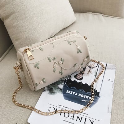 Geantă mică rotundă cu broderie în trei culori