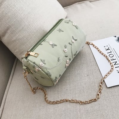 Geantă mică rotundă cu broderie în trei culori