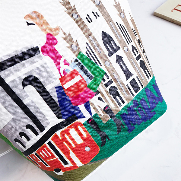 Geanta casual dama cu perle decorative si imprimeu color