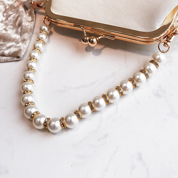 Geanta casual dama cu perle decorative si imprimeu color