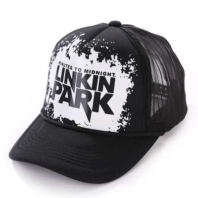 Мъжки шапки с различни щампи и мрежа