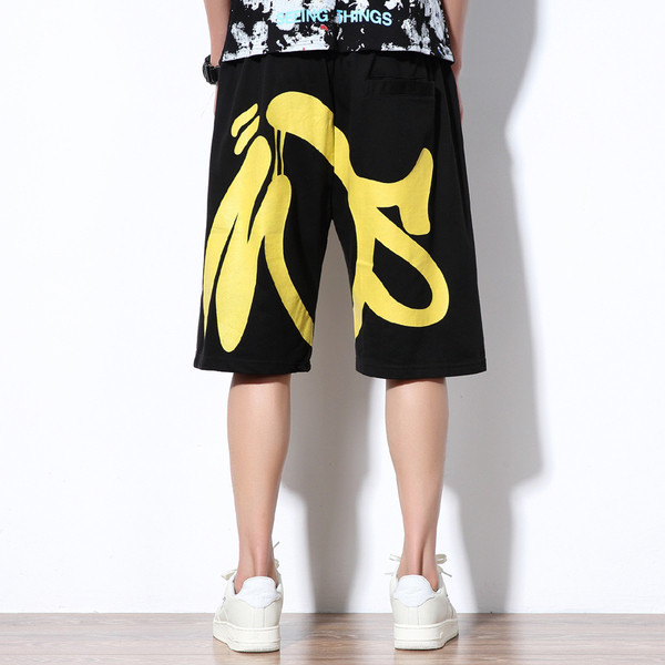 Pantaloni scurți bărbați în două culori cu elemente colorate