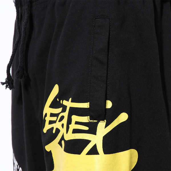 Pantaloni scurți bărbați în două culori cu elemente colorate