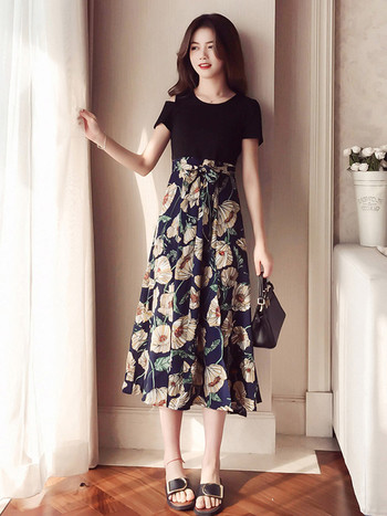 Стилна дамска рокля с флорални мотиви в два цвята