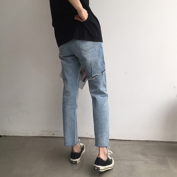 Blugi casual de dama cu motive rupte