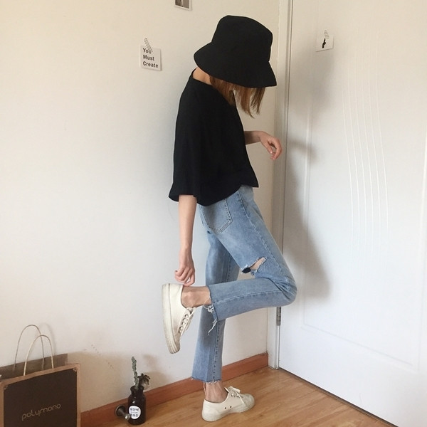 Blugi casual de dama cu motive rupte