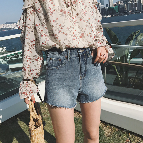 Model nou de blugi scurti de dama cu talie inalta