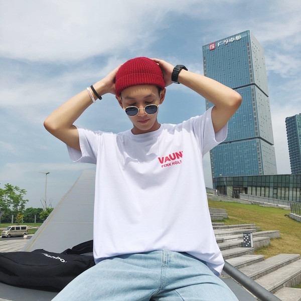 Tricou barbatesc model larg in trei culori cu inscriptie