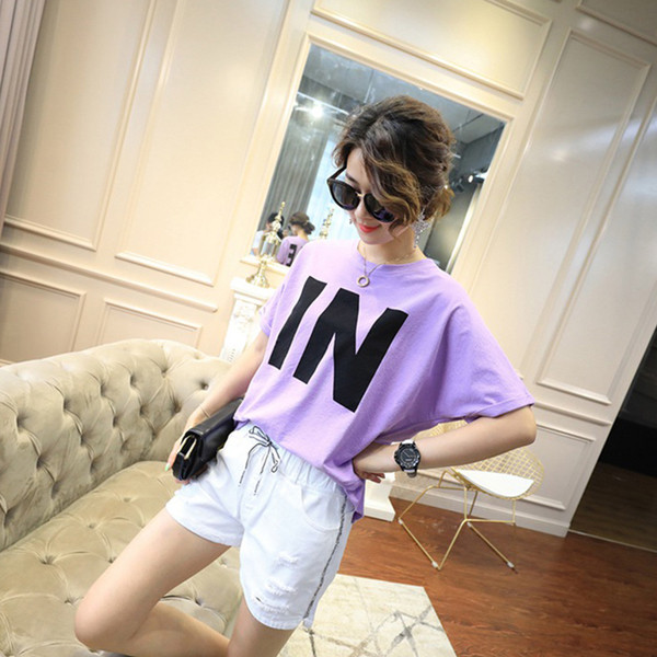 Blugi scurti de dama cu margini si sireturi