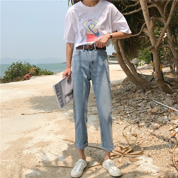 Blugi de damă moderni cu talie înaltă - un model larg