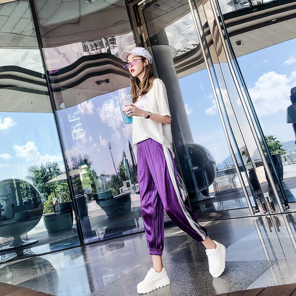 Costum casual de dama in doua culori cu margini albe