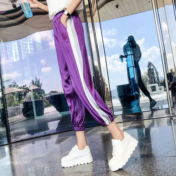 Costum casual de dama in doua culori cu margini albe