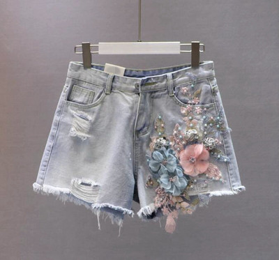 Blugi scurti moderni de dama cu talie inalta si broderii