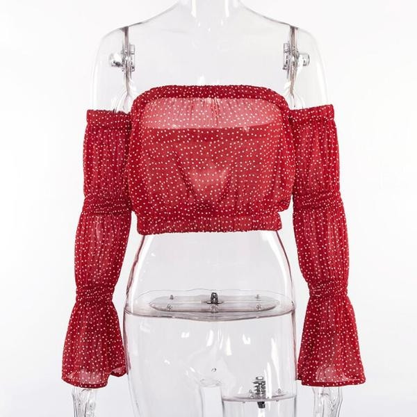 Bluză scurtă de damă cu umerii căzuți și mâneci lungi