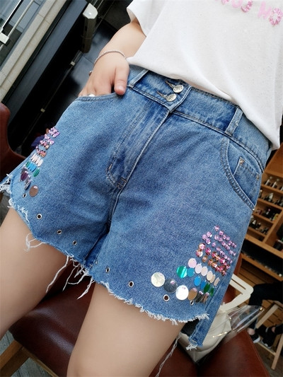 Blugi scurti de dama model lat cu paiete si pietre decorative