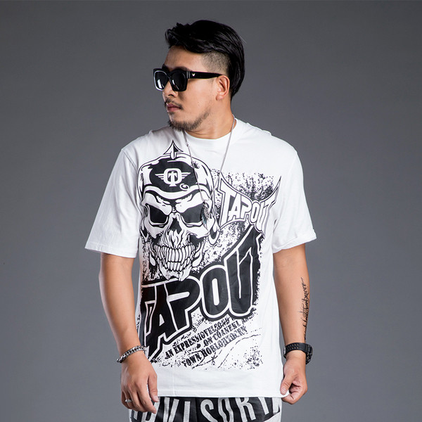 Tricou bărbătesc cu guler în formă de O cu imprimeu și inscripție