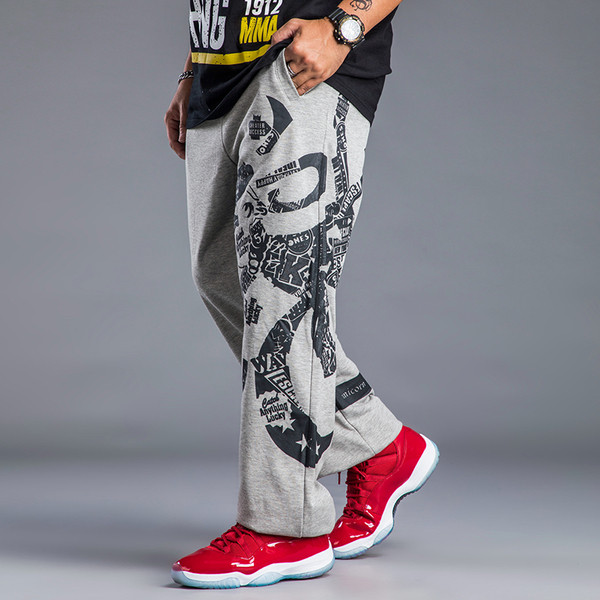 Costum barbatesc in mai multe culori cu imprimeu