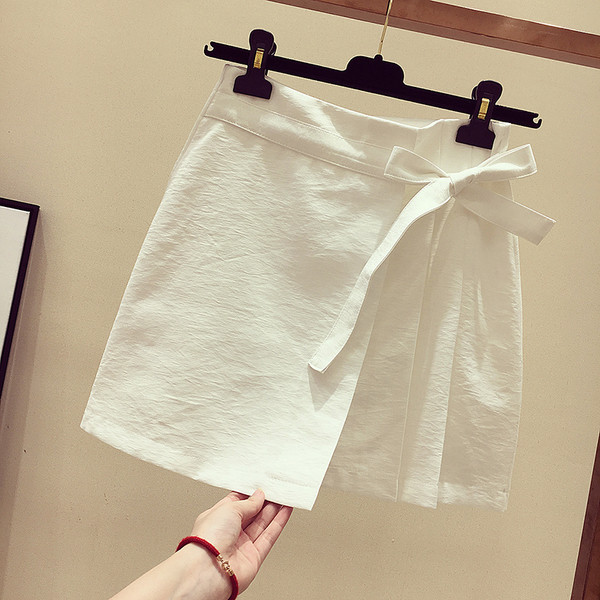 Fusta de dama moderna talie inalta cu dantela in fata