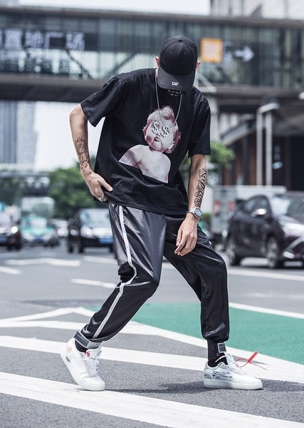 Pantaloni moderni pentru bărbați în două culori, cu petice glezne velcro