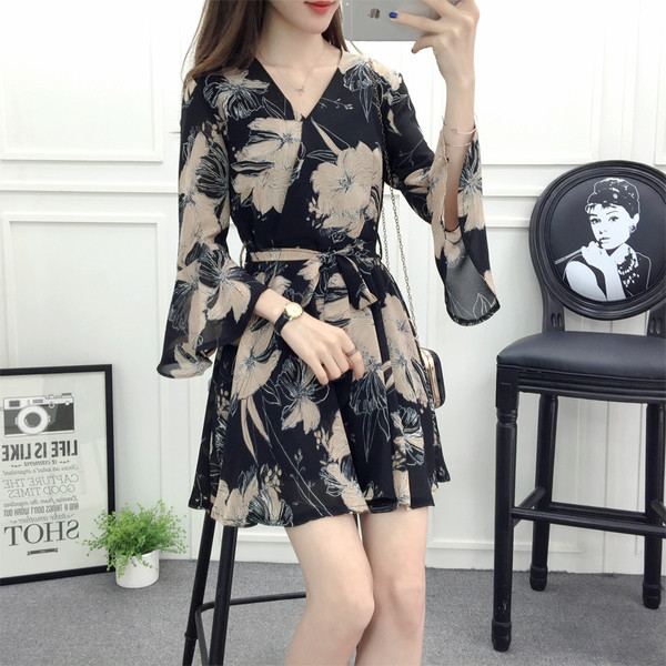 Rochie de dama cu decolteu in V cu motive florale in trei culori