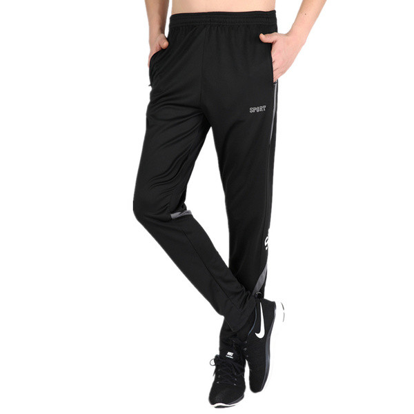 Costum pentru bărbați cu motive colorate și inscripție