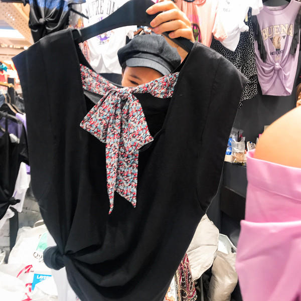 Bluza de dama din bumbac cu panglica pe spate in alb-negru