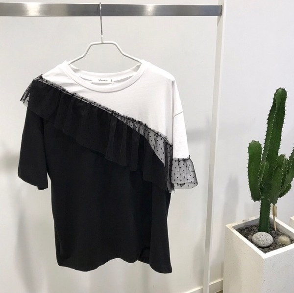 Bluză casual de damă cu dantelă în mov și alb