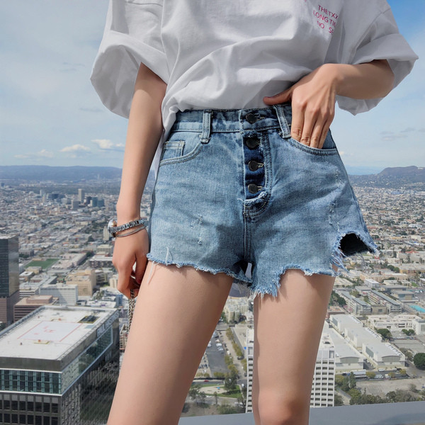 Blugi scurti casual de dama rupti cu talie inalta si nasturi