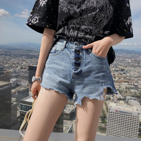 Blugi scurti casual de dama rupti cu talie inalta si nasturi