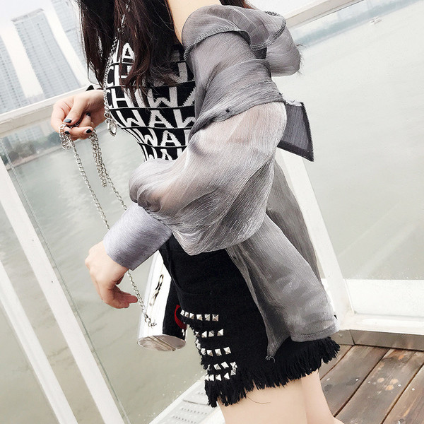 Blugi scurti de dama cu talie inalta si ochiuri in 2 culori