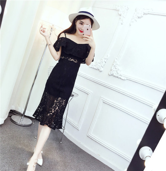 Rochie de dama din dantela cu maneci cazute in mai multe culori