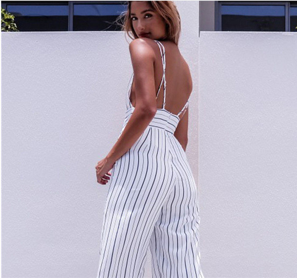 Salopetă elegantă pentru femei, albă, cu spate deschis și decolteu în V adânc