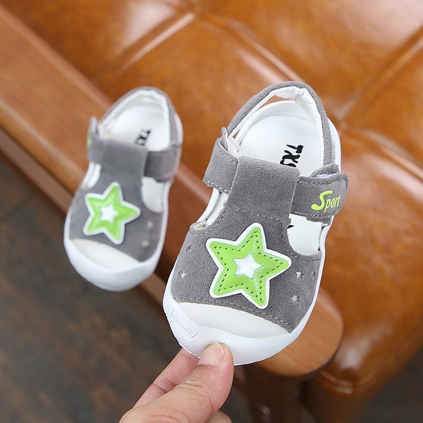 Sandale daneze in trei culori potrivite pentru fete si baieti