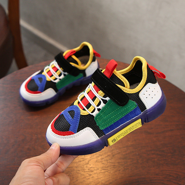 Adidași pentru copii unisex cu autocolant în diferite culori