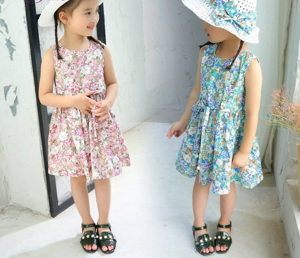 Rochie pentru copii din bumbac cu motive florale in doua culori