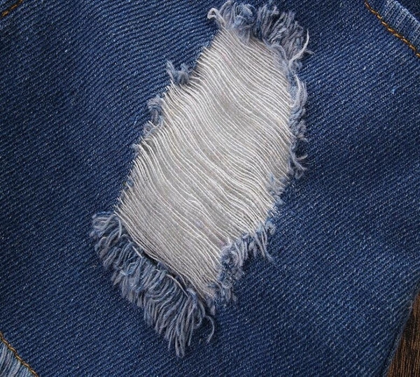 Set copii pentru fete, inclusiv blugi scurti și o bluză cu mâneci scurte