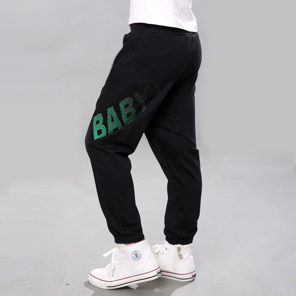 Trening pentru copii pentru baieti in negru cu inscriptie