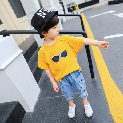 Set copii - Tricou model lat si blugi 7/8 cu imprimeu