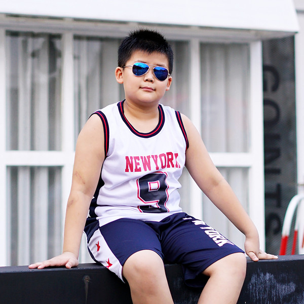 Set sport pentru copii pentru băieți - hanorace și pantaloni scurți cu inscripție