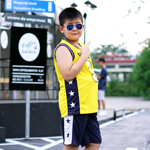 Set sport pentru copii pentru băieți - hanorace și pantaloni scurți cu inscripție